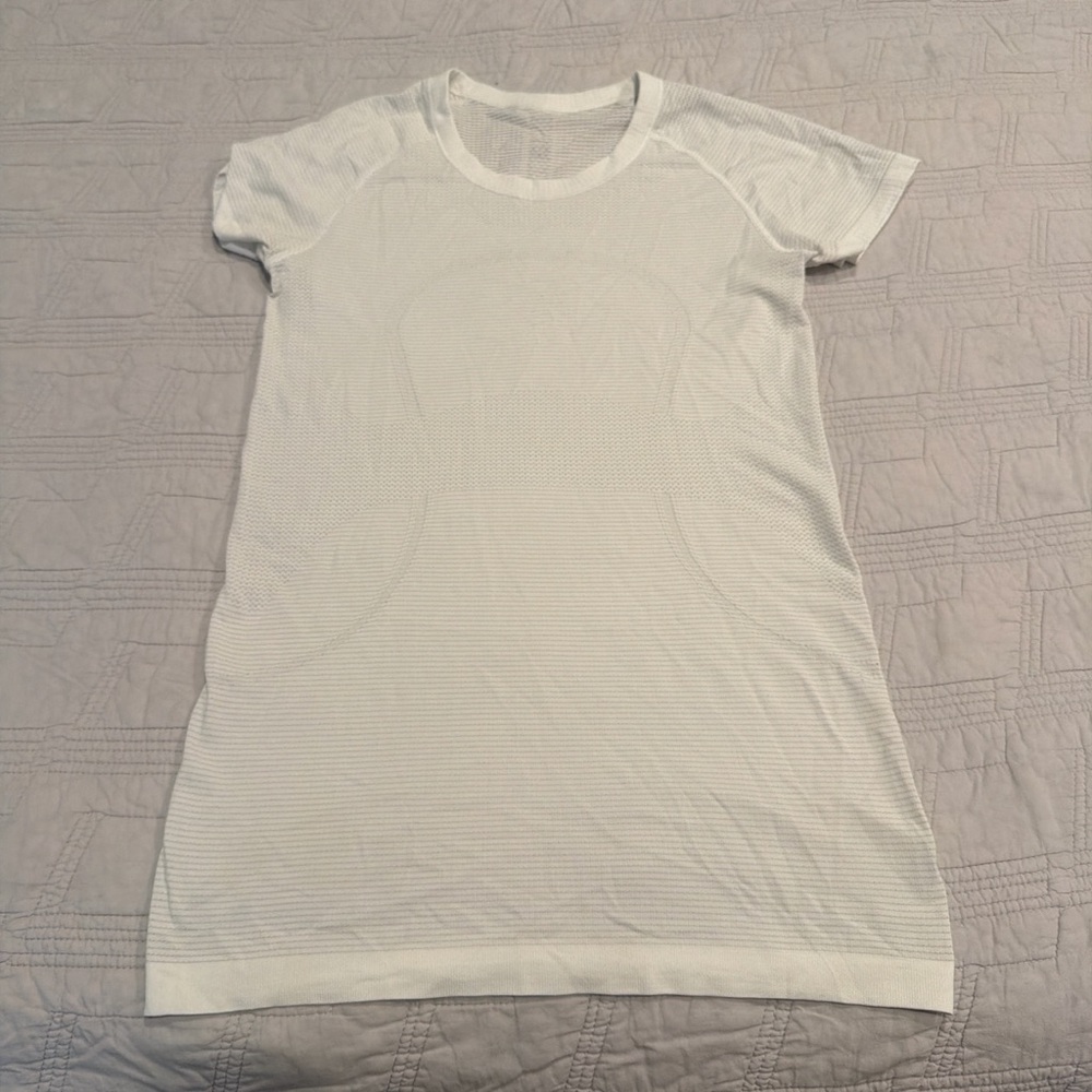 Lululemon White Swiftly tech tee full length
